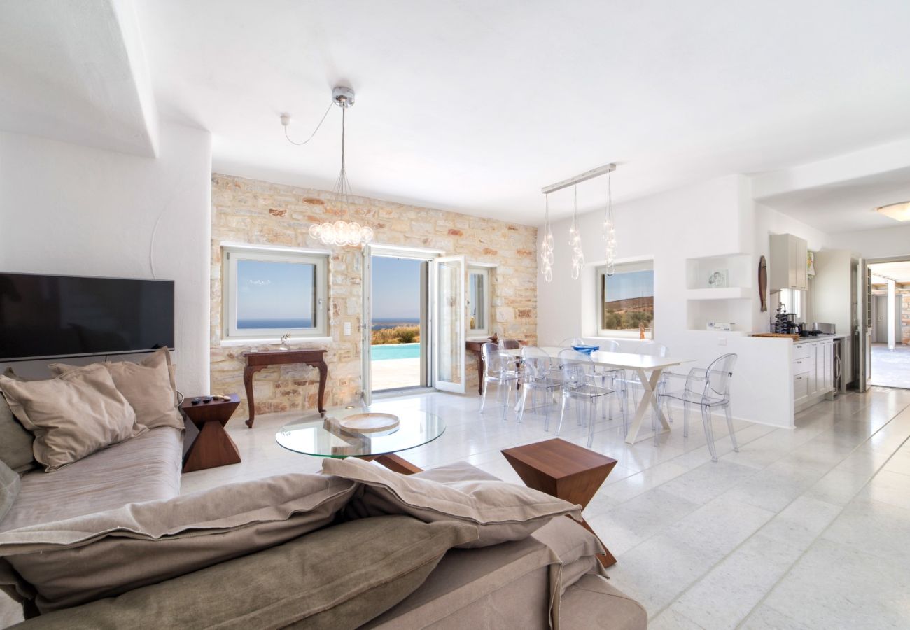 Villa in Paros - Eos - Villa for 10 people near the beach of Golden Beach (Greece)