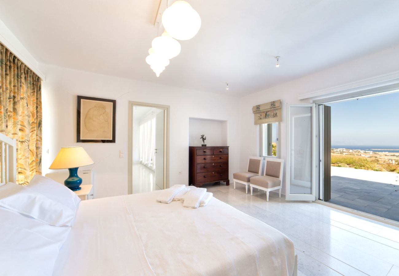 Villa in Paros - Eos - Villa for 10 people near the beach of Golden Beach (Greece)