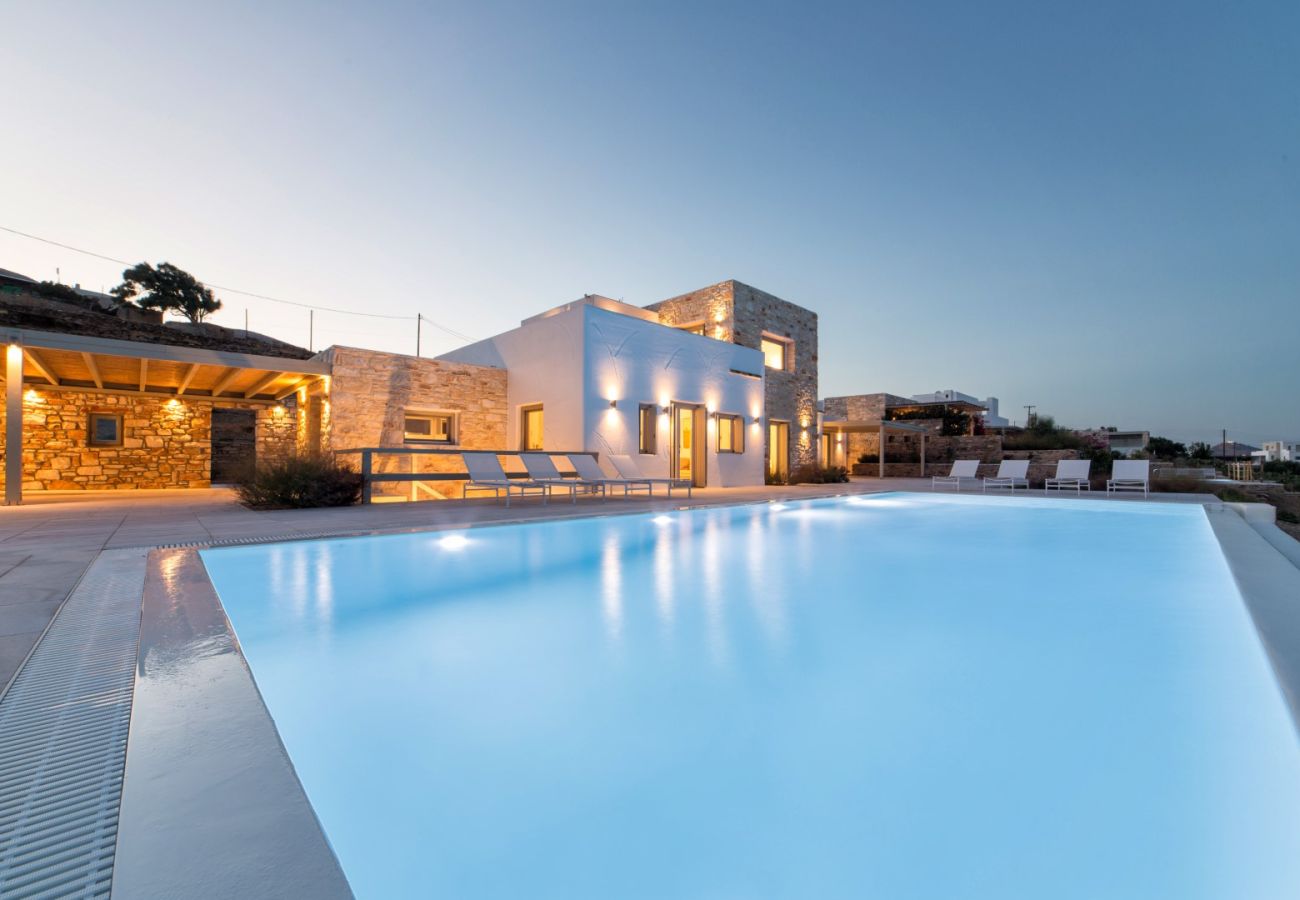 Villa in Paros - Eos - Villa for 10 people near the beach of Golden Beach (Greece)