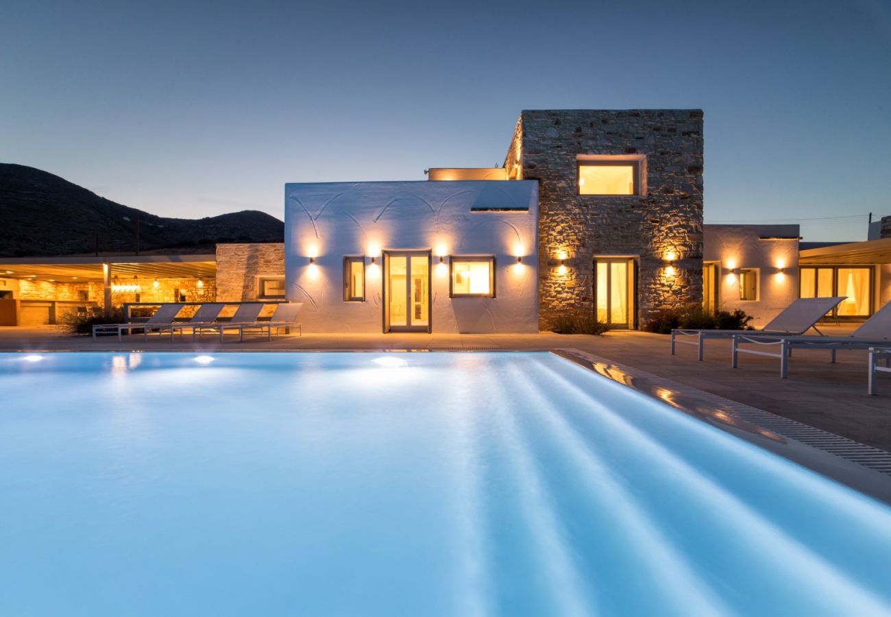 Villa in Paros - Eos - Villa for 10 people near the beach of Golden Beach (Greece)