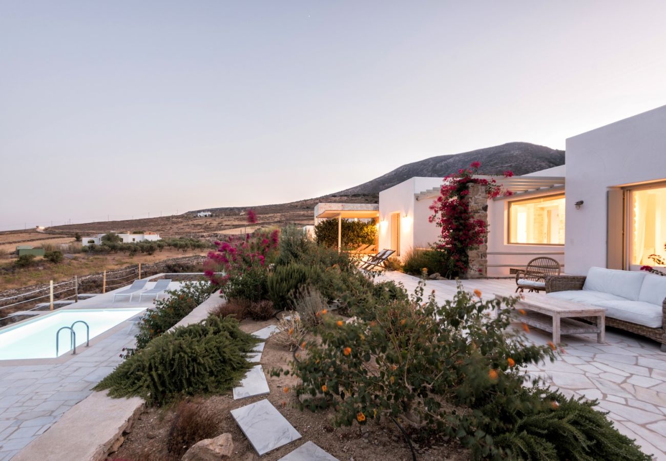 Villa in Paros - Eridan - Spectacular house for 8 with pool and beautiful sea views in Greece