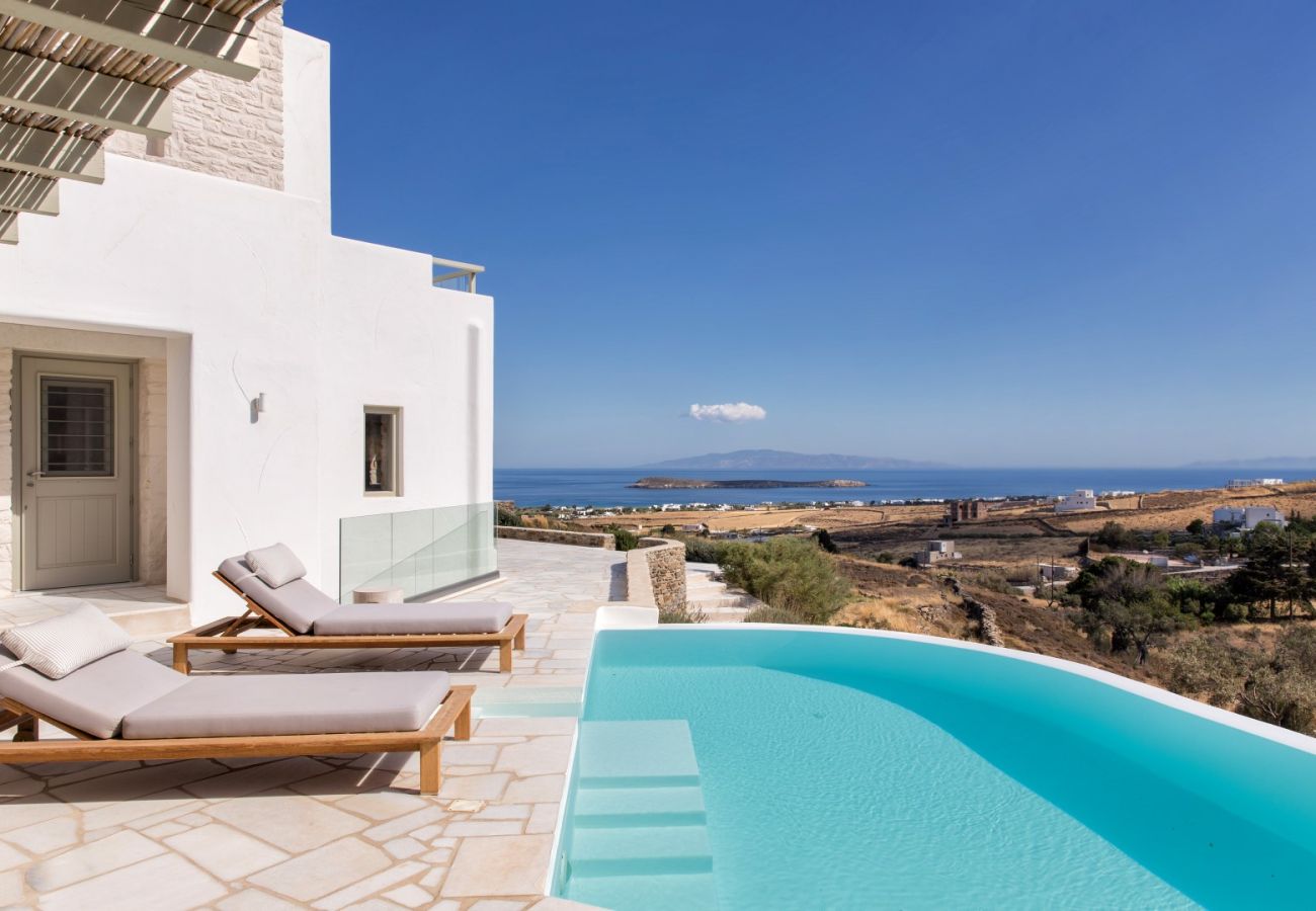 Villa in Paros - Tzane - Villa for 10 people with pool near Paros beach (Greece)