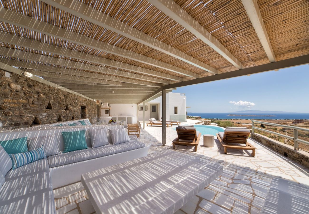 Villa in Paros - Tzane - Villa for 10 people with pool near Paros beach (Greece)