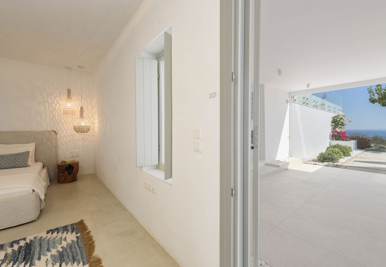 Villa in Paros - Lenora - Spectacular 4 bedroom house with beautiful sea views near Golden Beach (Greece)