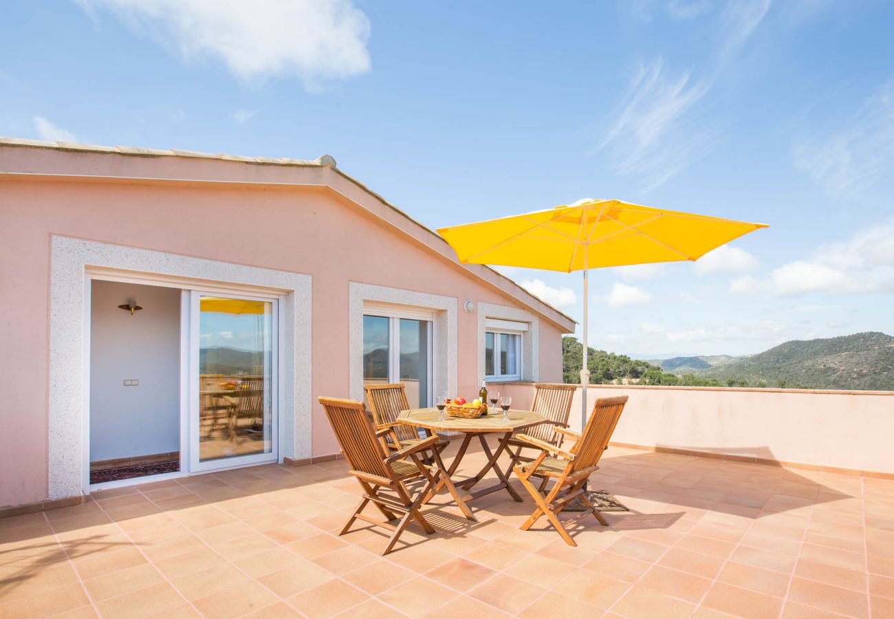 Villa à Lloret de Mar - 2ANG 01 - Grande et confortable maison de 5 chambres avec piscine privée près de la plage de Cala Canyelles