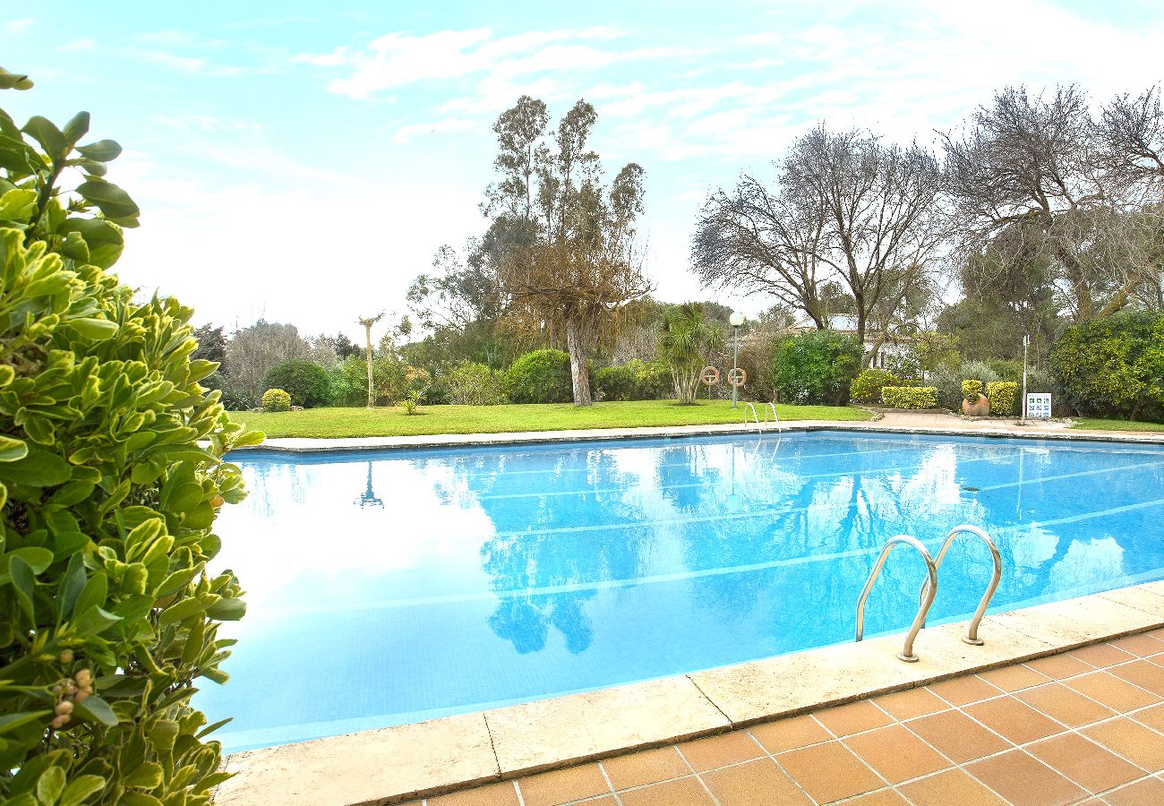 Appartement à Llafranc - 1CEN A1 -Appartement simple avec jardin et piscine communautaires à seulement 800 m de la plage de Llafranc