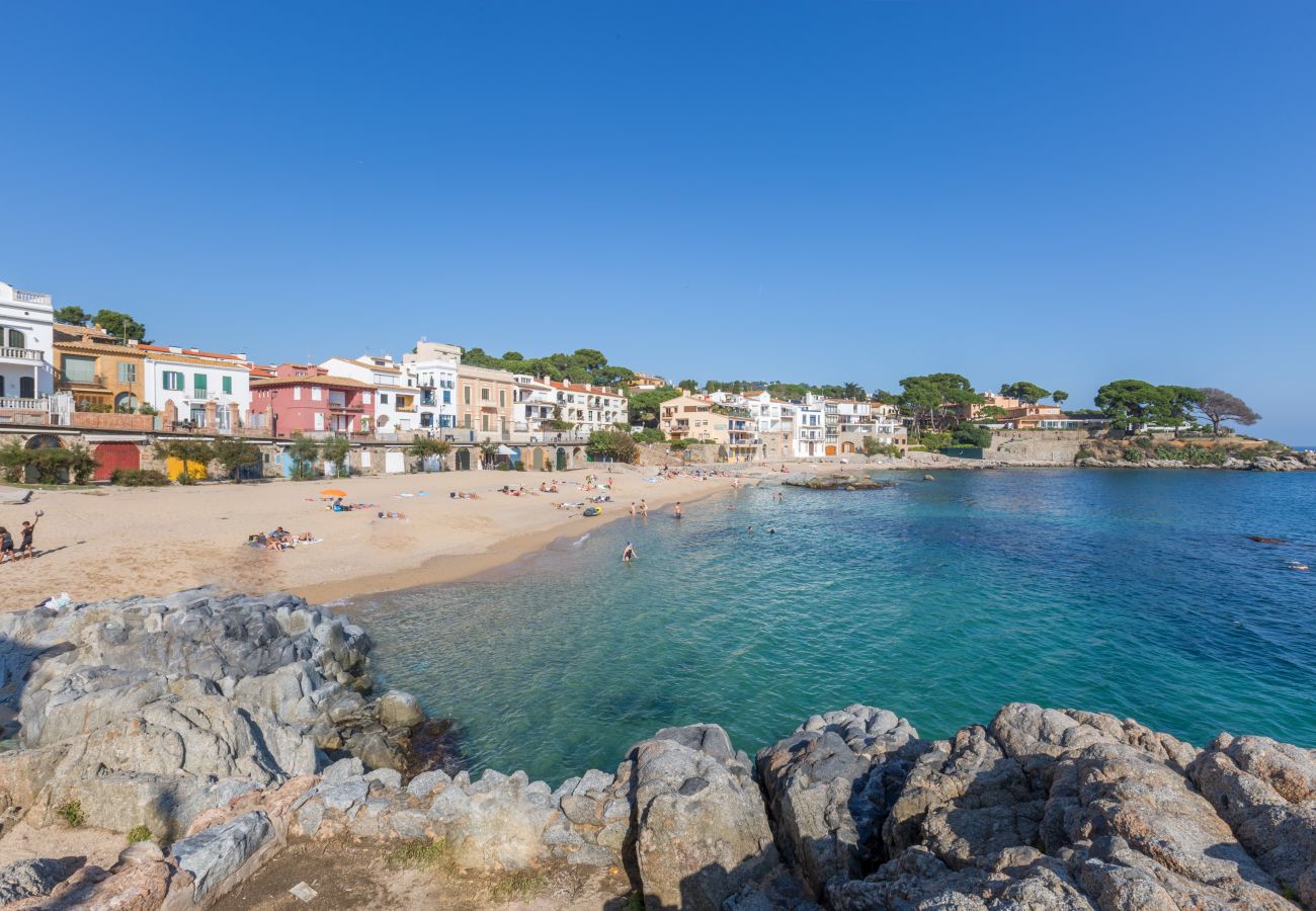 Appartement à Calella de Palafrugell - 1CB - E4 Appartement entièrement rénové avec piscine et jardin situé proche de la plage de Calella de Palafrugell