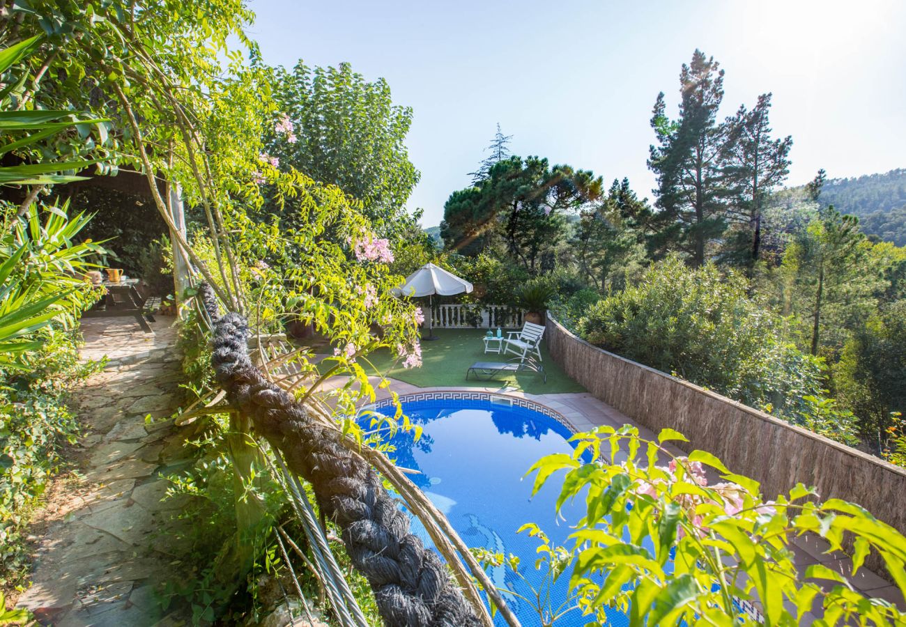 Villa à Lloret de Mar - 2DAM01 - Maison accueillante 4 chambres avec piscine privée située dans un quartier calme