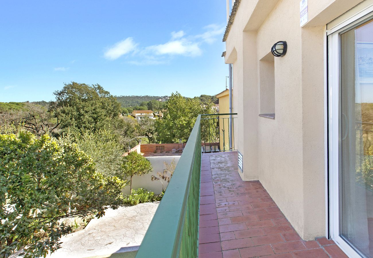 Villa à Blanes - 2DP01 - Maison accueillante de 4 chambres avec jardin et piscine privée située près de la plage