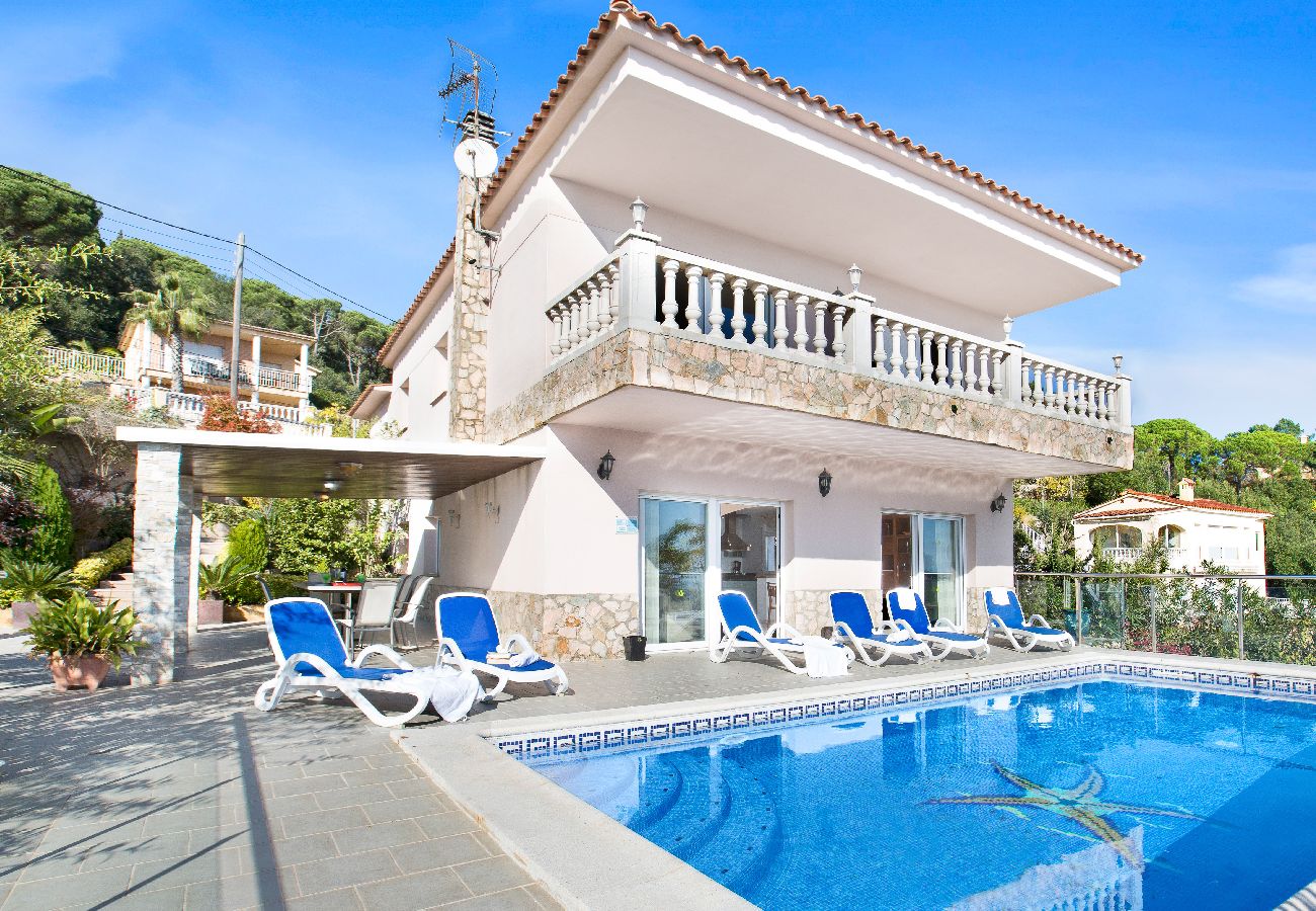 Villa à Lloret de Mar -  2GAR01 - Belle maison avec piscine privée et belle vue mer située près de la plage