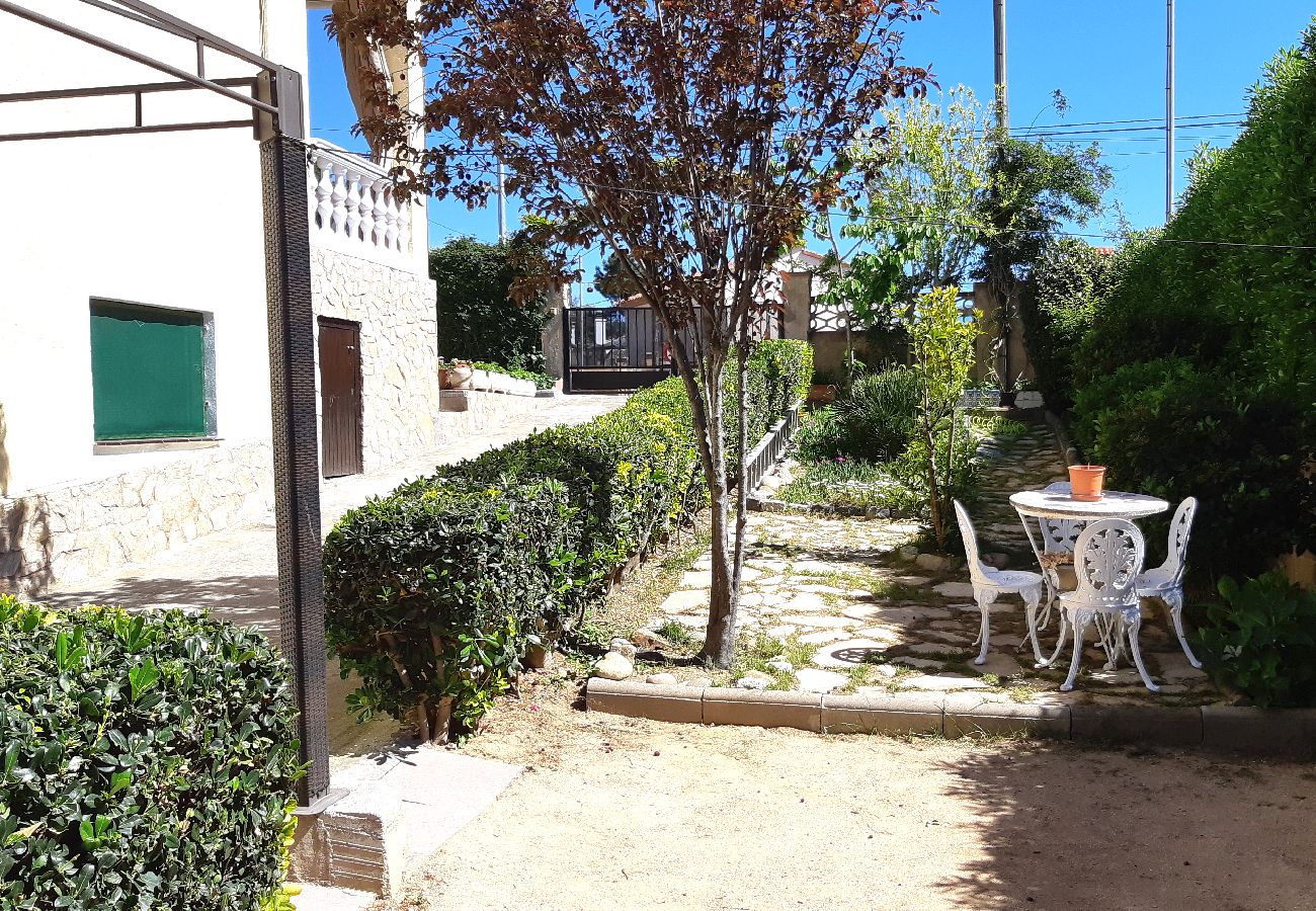 Villa à Lloret de Mar - 2JUL01 - Maison pour 8 personnes située dans un quartier calme à seulement 7 km de la plage de Lloret de Mar.