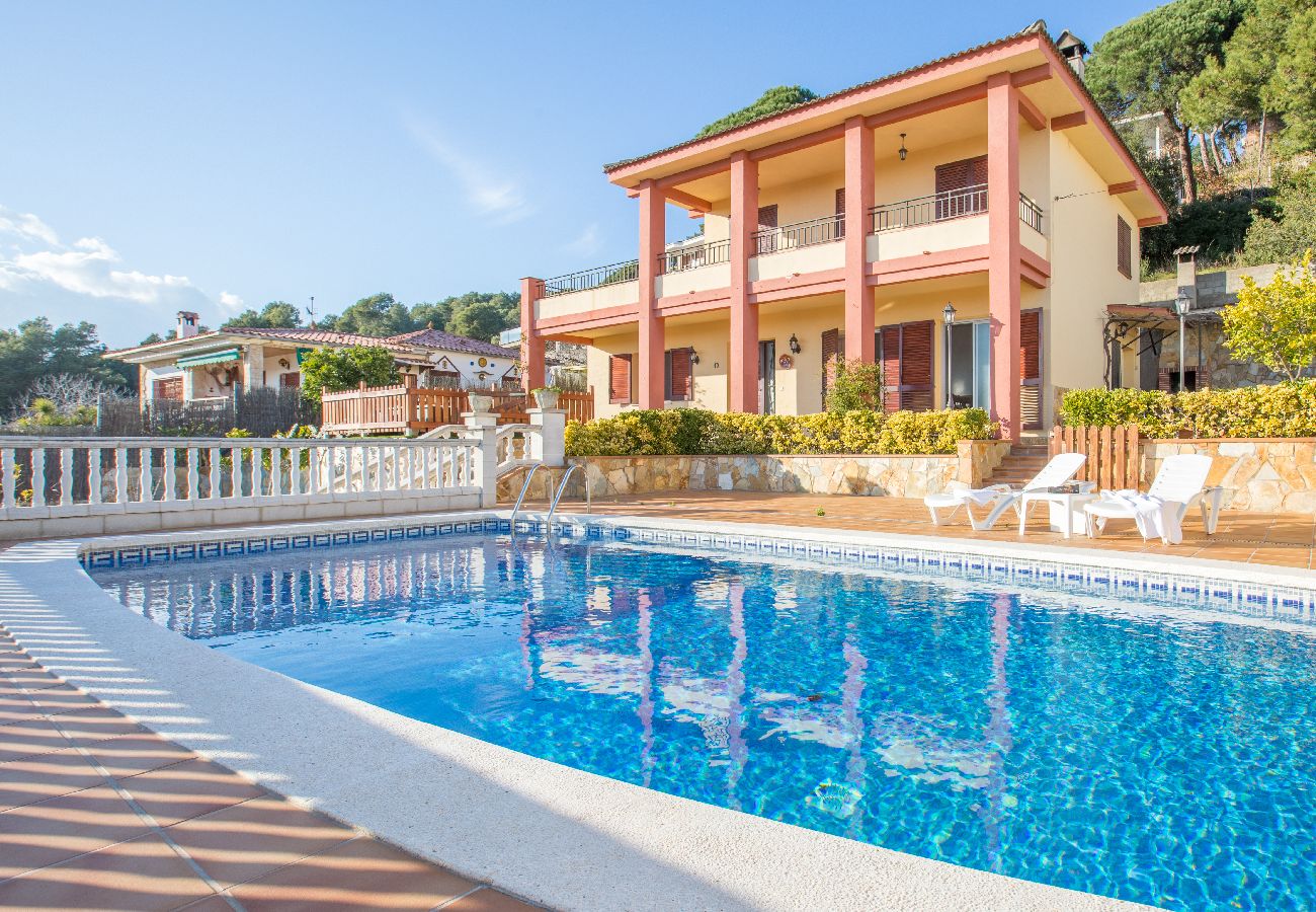 Villa à Blanes - 2MAER01 - Maison pour 9 personnes avec piscine privée située près de la plage de Blanes