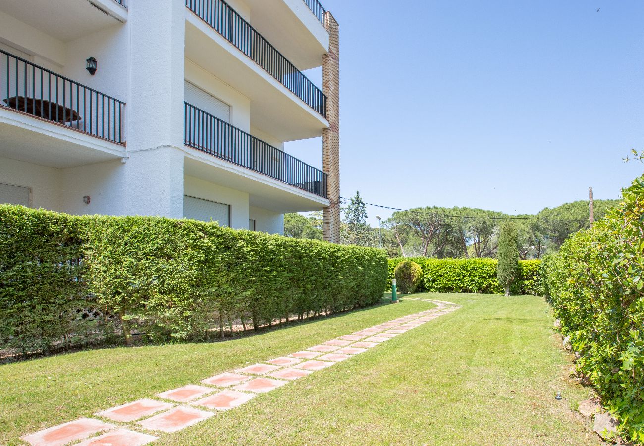 Appartement à Llafranc - 1OREN 01 - Appartement simple avec piscine commune situé à quelques minutes à pied de la plage de Llafranc