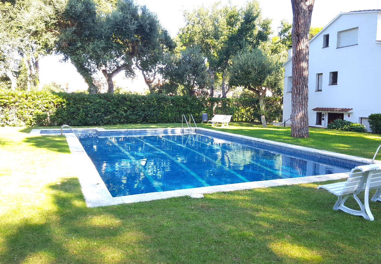 Villa à Calella de Palafrugell - 1PX 65 - Maison confortable pour 8 personnes avec piscine commune à 800m de la plage de Calella de Palafrugell