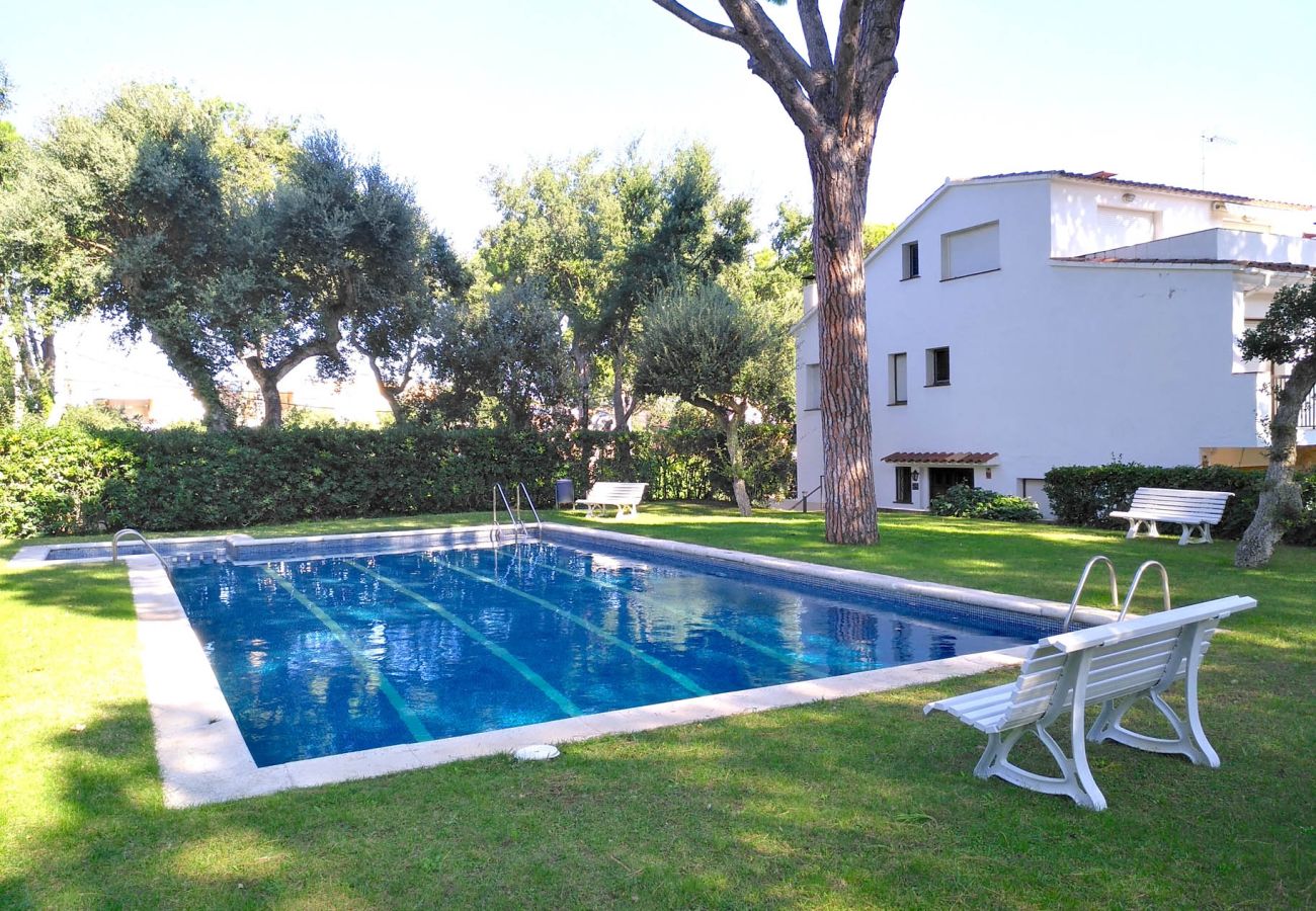 Villa à Calella de Palafrugell - 1PX 65 - Maison confortable pour 8 personnes avec piscine commune à 800m de la plage de Calella de Palafrugell