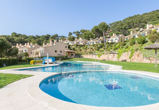 villa à Llafranc - 1SB 01 - Belle maison avec jardin privé et piscine communautaire près de la plage de Llafranc