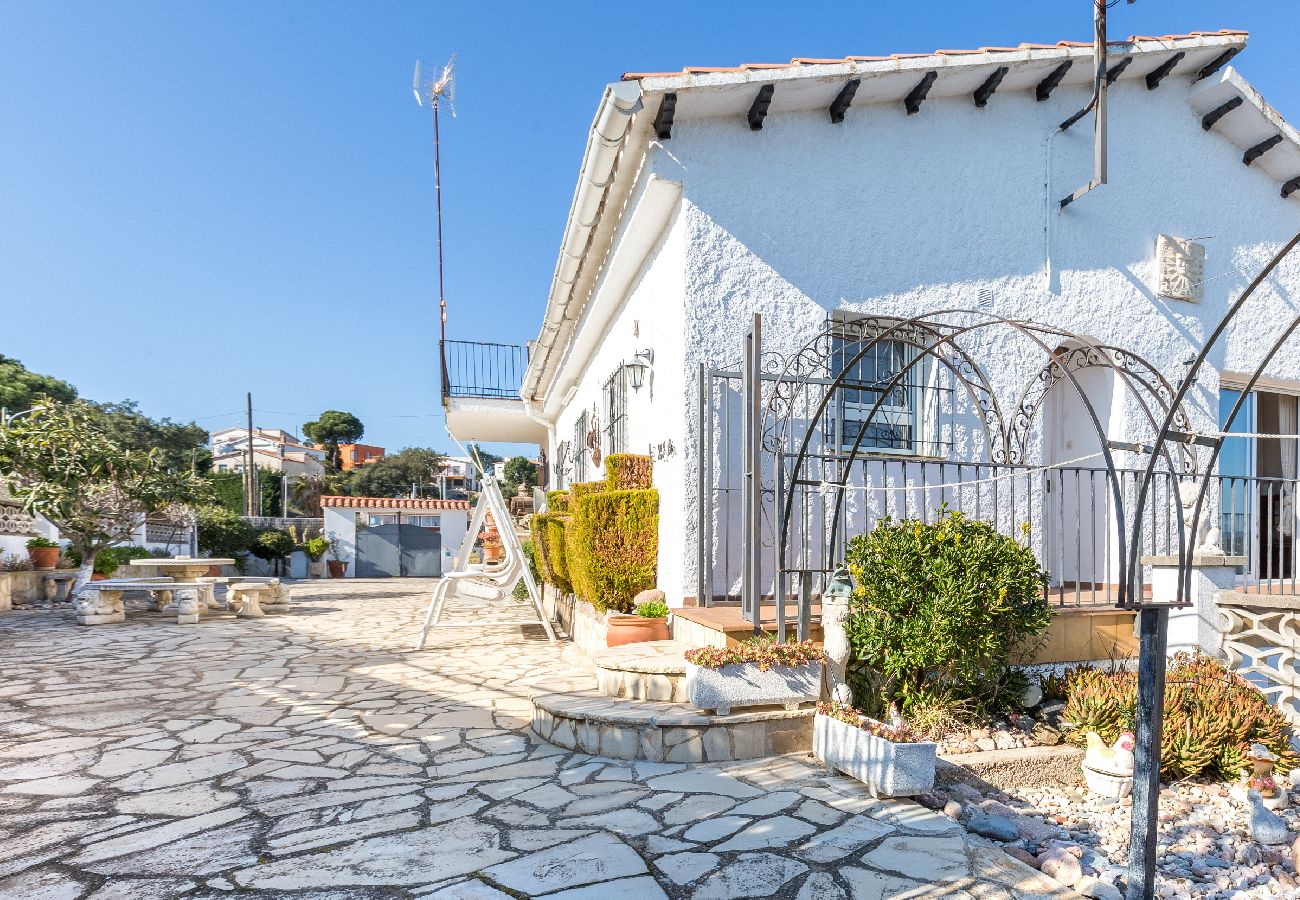 Villa à Lloret de Mar - 2TER01 - Maison de 3 chambres avec piscine privée située dans un quartier résidentiel très calme à 7 kms de la plage de Lloret de Mar