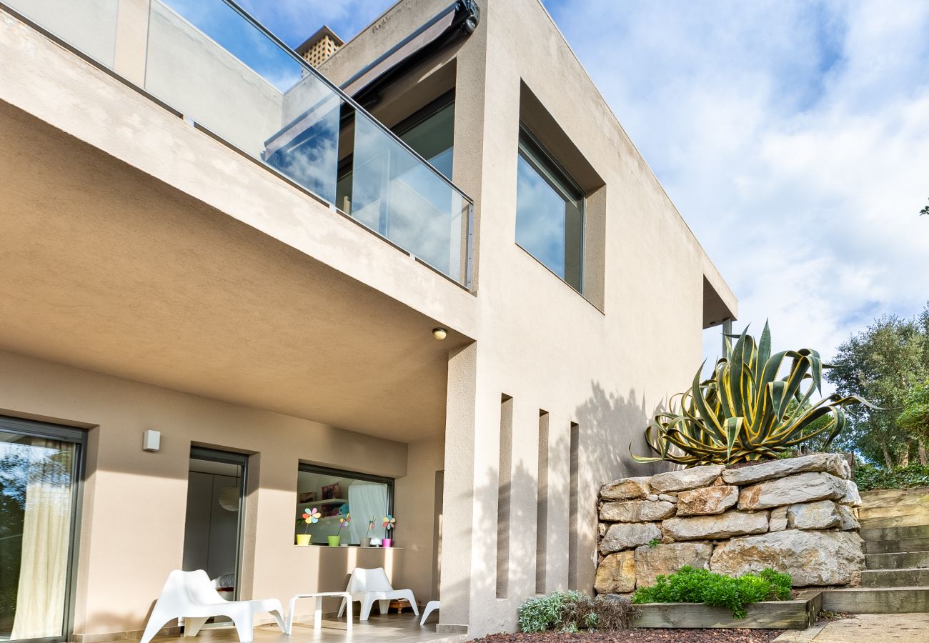 Villa à Lloret de Mar - 2CAST01 - Maison spectaculaire avec piscine privée et vue imprenable sur la mer située dans un quartier résidentiel calme à seulement 3 km de la plage