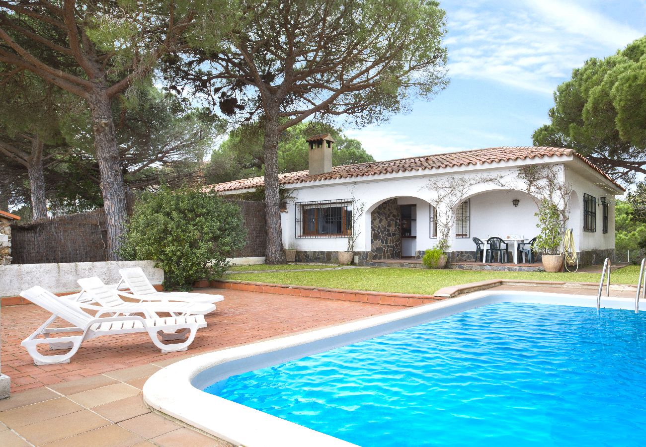 Villa à Lloret de Mar - 2MTC - Maison avec piscine privée et vue mer située dans un quartier résidentiel calme à seulement 3 km de la magnifique plage de Canyelles