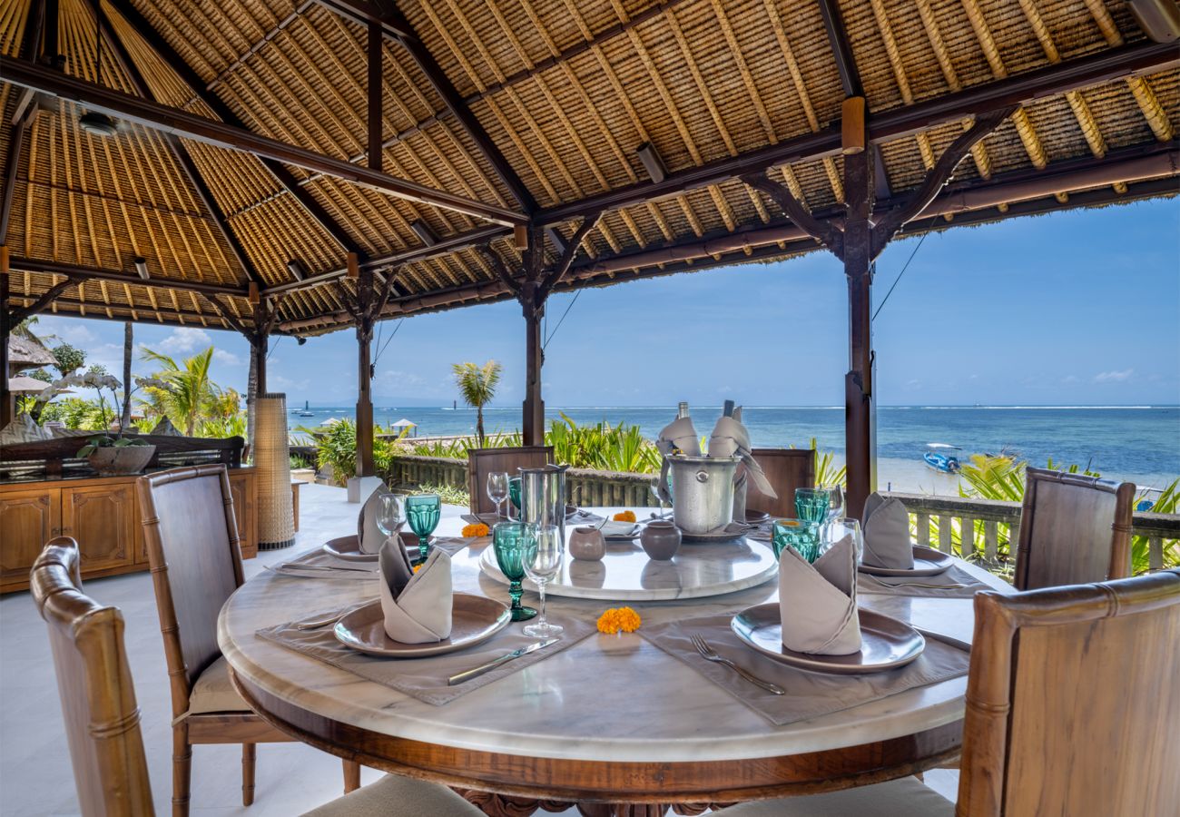 Villa à Sanur - Cemara - Maison avec piscine et vue spectaculaire sur la mer à Bali