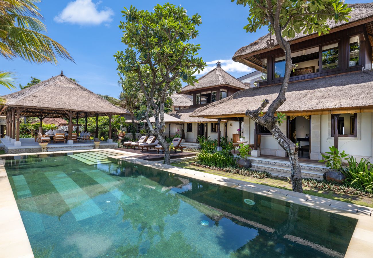 Villa à Sanur - Cemara - Maison avec piscine et vue spectaculaire sur la mer à Bali