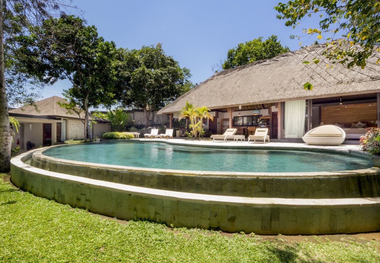 Villa à Uluwatu - Akilea Estate - spectaculaire maison de 14 chambres avec piscine a Bali