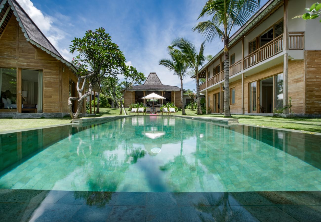 Villa à Kerobokan - Alea Estate - Maison spectaculaire pour 18 personnes avec piscine à Bali