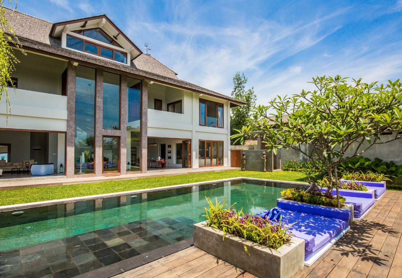 Villa à Sanur - Delphino- Villa spectaculaire pour 10 personnes avec vue sur la mer près de la plage de Bali