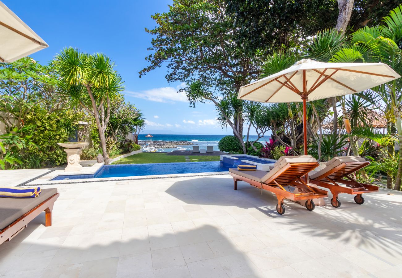 Villa à Candidasa - pantai candidasa - Belle maison de 2 chambres avec vue imprenable sur la mer à Bali