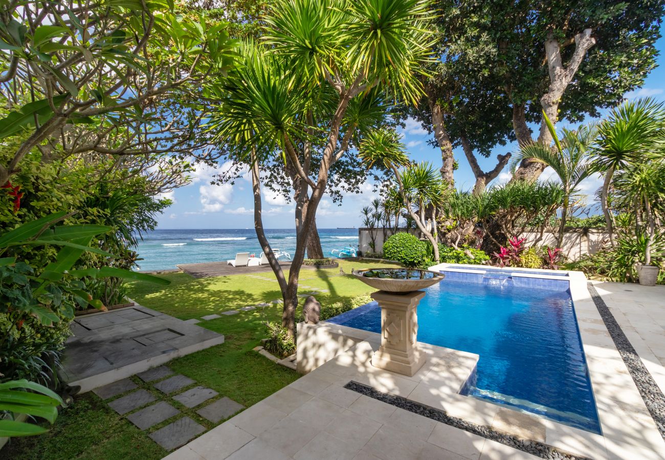 Villa à Candidasa - pantai candidasa - Belle maison de 2 chambres avec vue imprenable sur la mer à Bali