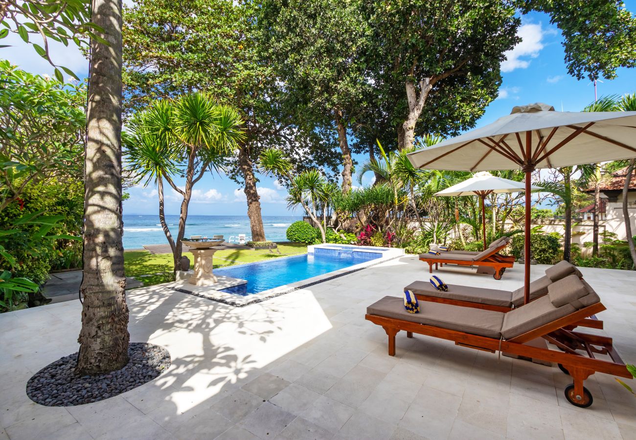 Villa à Candidasa - pantai candidasa - Belle maison de 2 chambres avec vue imprenable sur la mer à Bali