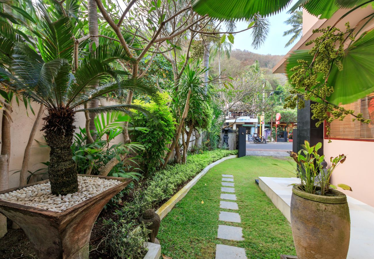 Villa à Candidasa - pantai candidasa - Belle maison de 2 chambres avec vue imprenable sur la mer à Bali