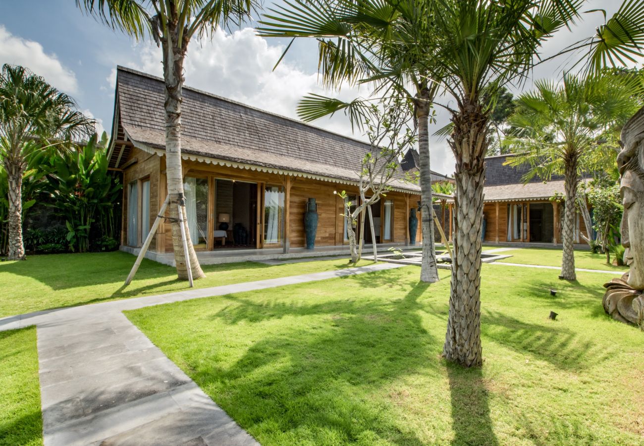 Villa à Kerobokan - Mannao - Spectaculaire maison de 8 chambres avec piscine à Bali