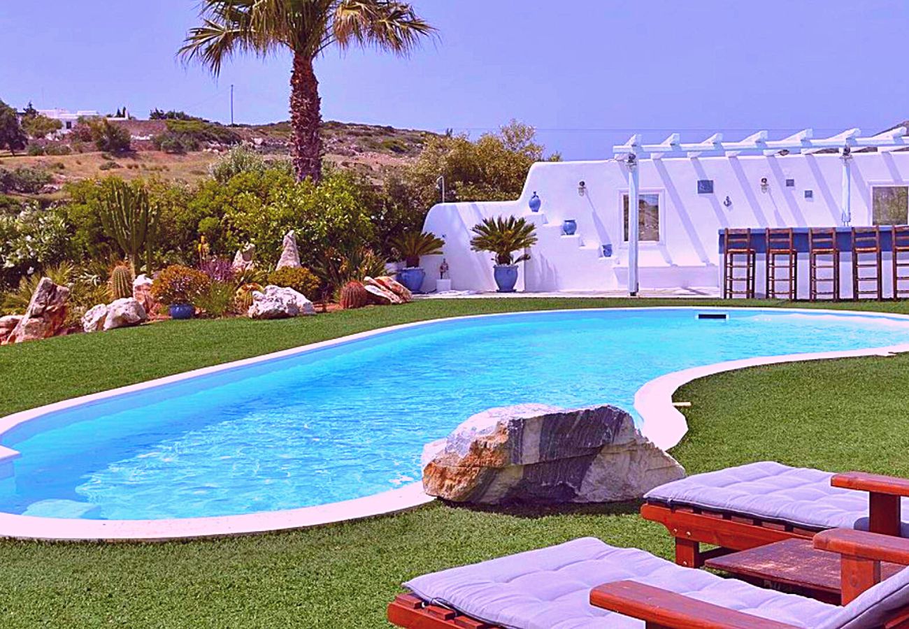 Villa à Paros -  Spectaculaire maison de 5 chambres près de la plage et avec de belles vues sur la mer 