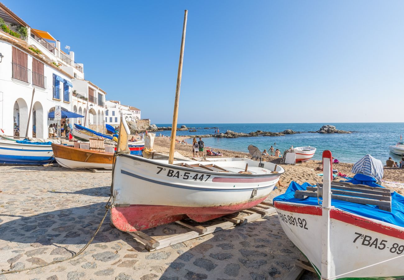 Appartement à Calella de Palafrugell - ILLA 76 -Bel appartement avec vue sur la mer, piscine et près de la plage de Calella