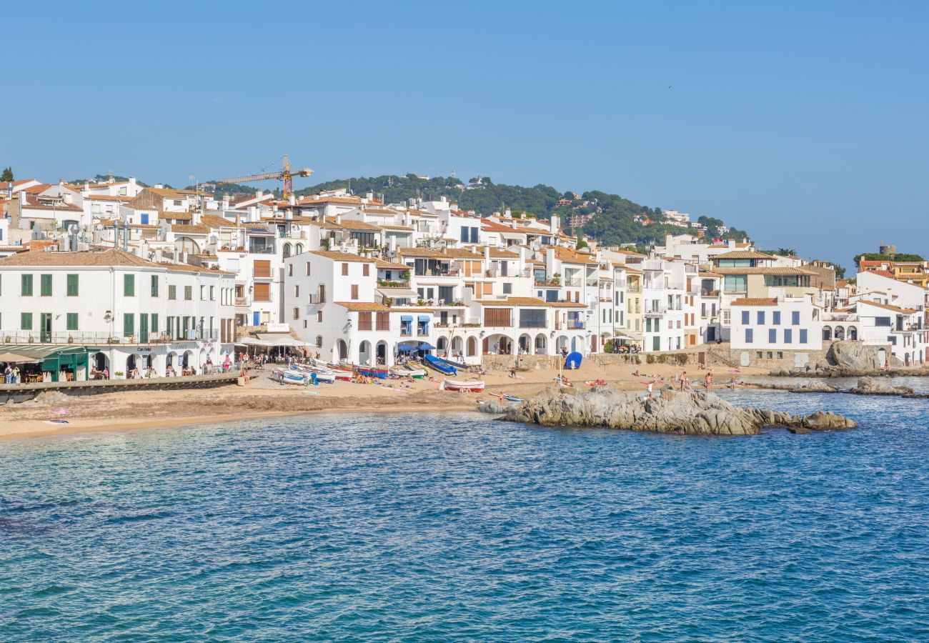 Appartement à Calella de Palafrugell - ILLA 76 -Bel appartement avec vue sur la mer, piscine et près de la plage de Calella