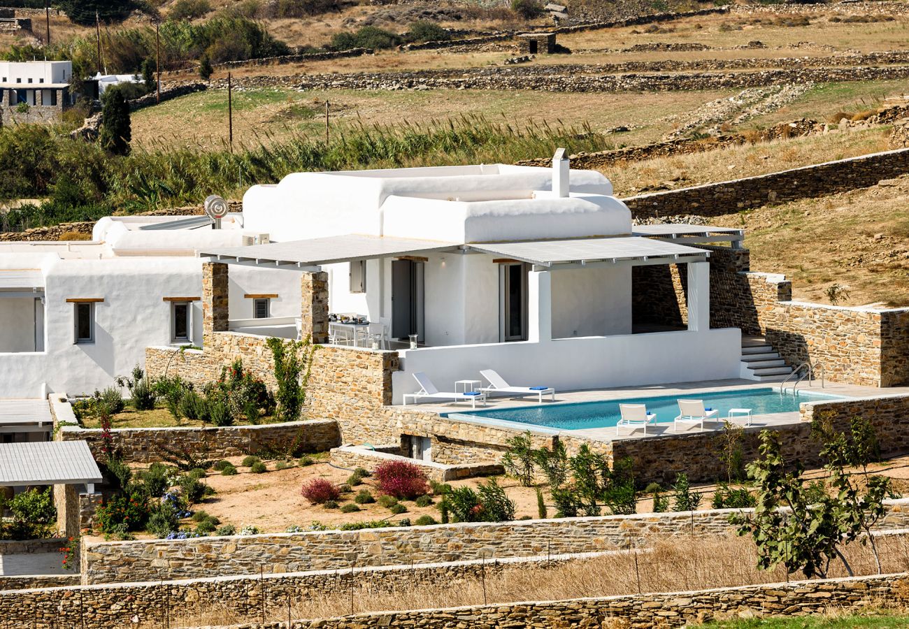 Villa à Paros - Belle maison pour 8 personnes proche de la plage de Golden Beach avec belle vue mer