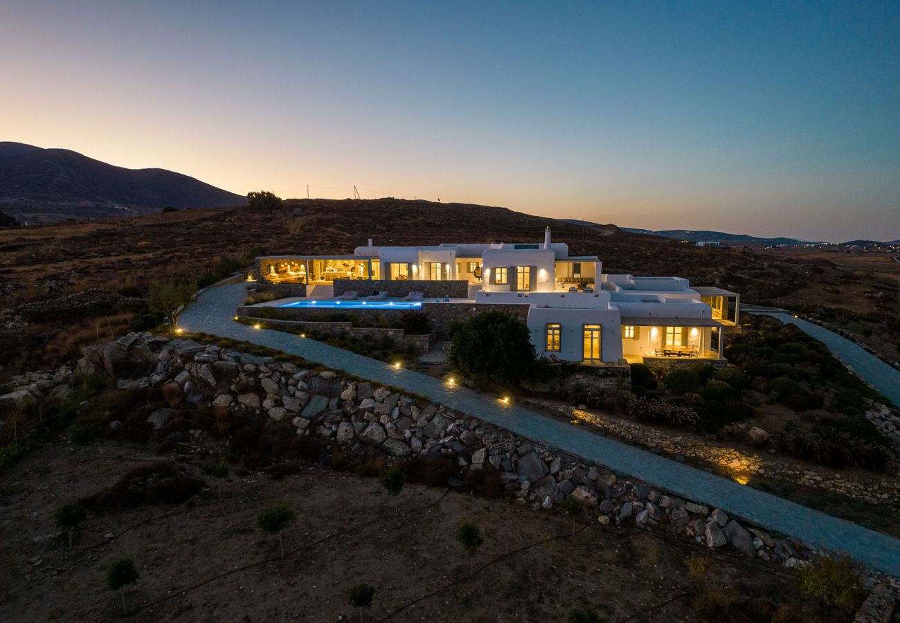 Villa à Paros - Maison spectaculaire pour 14 personnes avec de belles vues sur la mer près de Golden Beach