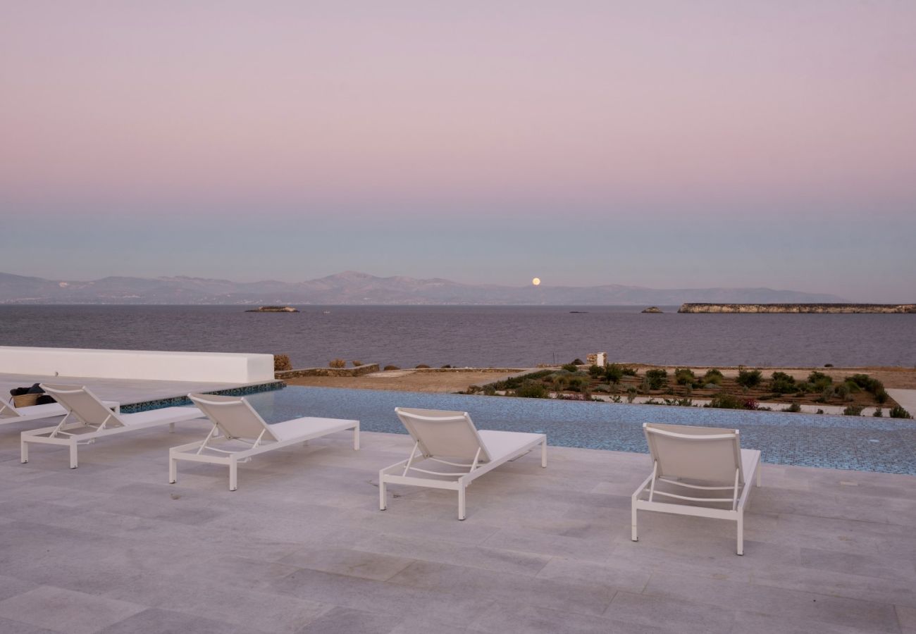 Villa à Paros - Maison spectaculaire pour 10 personnes avec vue imprenable sur la mer près de Golden Beach