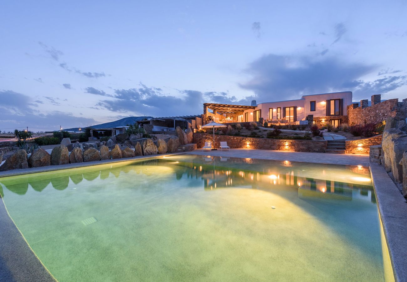 Villa à Paros - Bellevue - Belle maison pour 8 personnes avec vue imprenable sur la mer près de la plage de Grèce à Paros