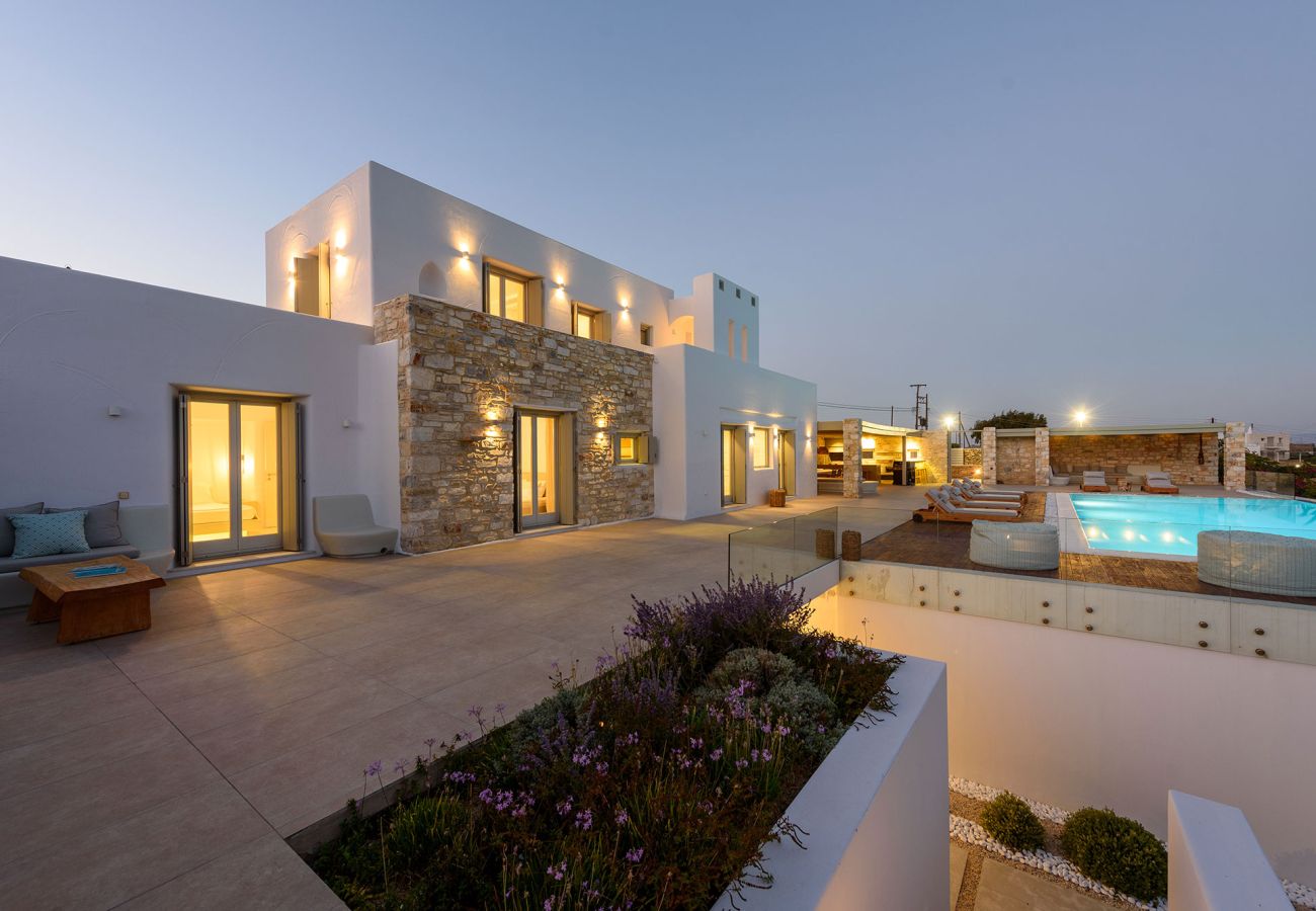 Villa à Paros - Lenora-Spectaculaire maison de 4 chambres avec de belles vues sur la mer près de Golden Beach (Grèce)